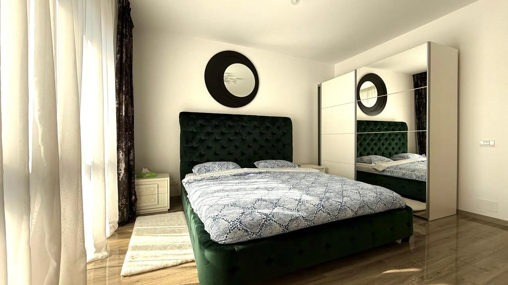 Studio Plaza Faza 2 Bucharest 0*,  Romania
